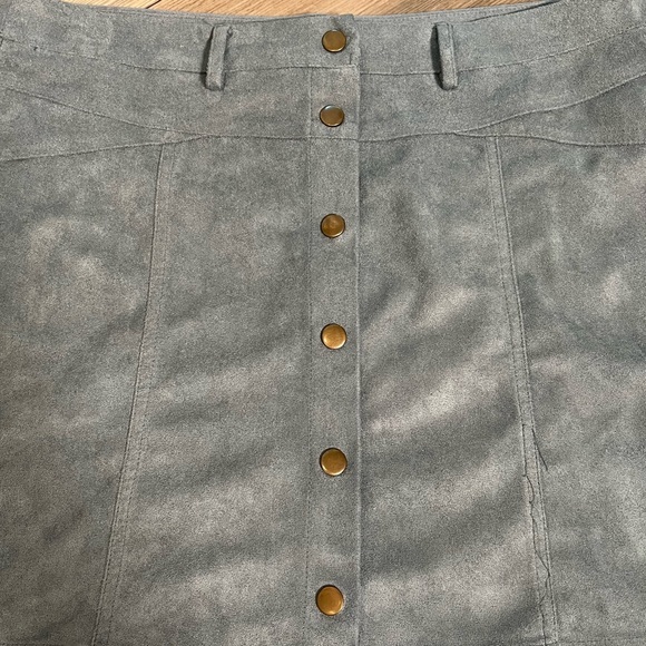 The Impeccable Pig button front skirt-‎ large - Picture 3 of 8